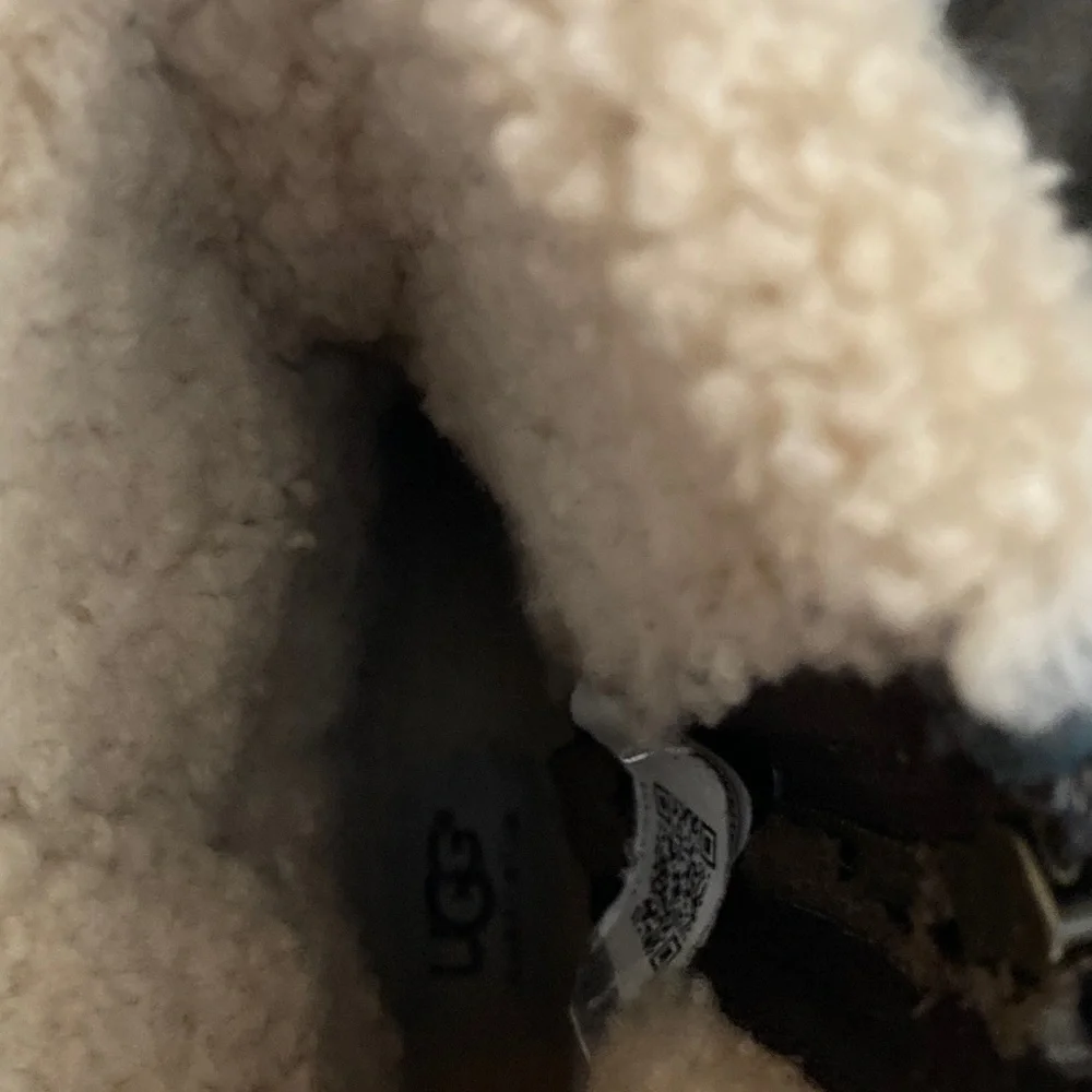 Ugg Cozy‎ Brown and Cream Shearling Boots 8M